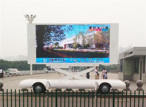 LED牵引车厂家
